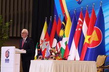 KUALA LUMPUR, July 9 -- Uruguay’s Minister of Foreign Affairs, Mario Lubetkin delivers his speech at the Signing Ceremony of the Instrument of Accession to the Treaty of Amity and Cooperation in Southeast Asia (TAC), held in conjunction with the 58th ASEAN Foreign Ministers' Meeting (AMM) and Related Meetings at the Kuala Lumpur Convention Centre today.  -- fotoBERNAMA (2025) COPYRIGHT RESERVED