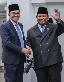 JAKARTA, July 29 — Prime Minister Datuk Seri Anwar Ibrahim meets with Indonesian President Prabowo Subianto to attend the 13th Annual Consultation at the Merdeka Palace today.  -- fotoBERNAMA (2025) COPYRIGHT RESERVED