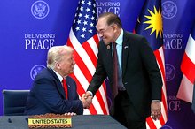 US President Donald Trump with Malaysian PM, Anwar Ibrahim.