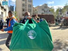 KSrelief Distributes 2,100 Shelter Kits in Northern Gaza