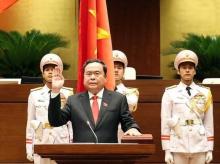 Newly-elected National Assembly Chairman Tran Thanh Man takes the oath of office on May 20 (Photo: VNA)