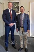 Vietnamese Ambassador to Australia Pham Hung Tam (right) and Simon White, President of the Australia-Vietnam Business Council Queensland Simon White. (Photo: VNA)