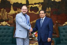 PM urges Qualcomm to deepen investment in core tech, semiconductors in Vietnam