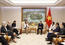 Deputy Prime Minister Tran Hong Ha received Canadian Ambassador for Climate Change Catherine Stewart in Hanoi on March 14. (Photo: VNA)