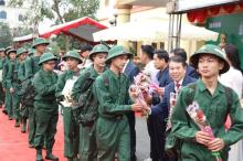 New recruits from Ninh Binh province at the send-off ceremony held on February 25 (Photo: VNA)