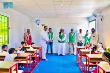 KSrelief Delivers 14 Alternative Classrooms to Yemeni Education Ministry in Hadhramaut