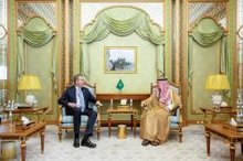 Minister of State for Foreign Affairs Meets World Economic Forum President 
