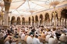 Visitors to Two Holy Mosques Exceed 13.5 Million in One Week