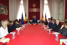 Nguyen Van Thao, head of Việt Nam's delegation to the European Union and Vietnamese ambassador to Belgium speaks at the meeting. (Photo: VNA)