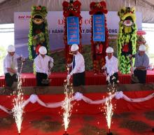 At the ground-breaking ceremony (Photo: VNA)