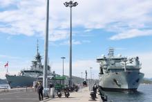 Royal Canadian Navy’s HMCS Regina (L) and MV Asterix are docked at Cam Ranh port (Photo: VNA)