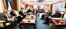 Deputy PM for Energy Affairs, Minister of Oil Hayan Abdul-Ghani (centre) with a delegation from the Chinese EPS Company  