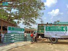 KSrelief Distributes 3,500 Food Baskets to Rohingya Refugees in Bangladesh