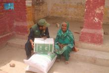 KSrelief Distributes 905 Ramadan Food Baskets in Punjab of Pakistan
