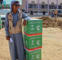 KSrelief Distributes More than 42 Tons of Food Baskets in Taiz, Yemen