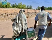 KSrelief Distributes over 10 Tons of Food Baskets to People Affected by Floods in Sudan