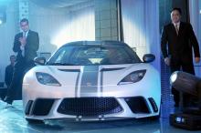 Group managing director of Proton Holdings Bhd (left) with Lotus China Chairman