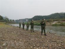 Border guards in Lao Cai in a patrol (Photo: VNA)