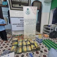 Ministry of Islamic Affairs Distributes 450 Ramadan Baskets as Part of the Custodian of the Two Holy Mosques' Iftar Program in Vietnam