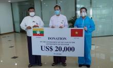 The Vietnamese government has presented medical supplies to Myanmar amidst COVID-19. (Photo: VNA)