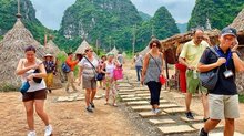 An open visa policy will boost Vietnam's tourism industry. (Photo: VNA)