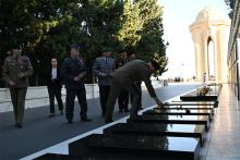 Chief of General Staff of Azerbaijan Army meets with NATO delegation 