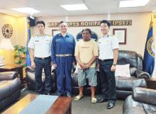 Filipino fisherman recovered adrift near Truong Sa