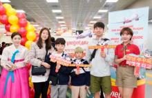 Passengers on the Phu Quoc - Busan air route (Photo: VNA)