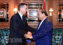 Prime Minister Nguyen Xuan Phuc (R) and Chairman of the Reserve Bank of New Zealand Neil Quigley (Source: VNA) 
