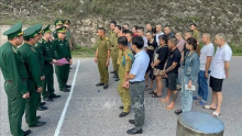 16 Vietnamese repatriated through Quang Binh border after failed labour migration