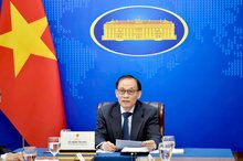 Acting Vietnamese FM holds phone talks with Lao FM
