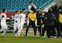 Vietnamese players at the winning moment (Source: VNA)