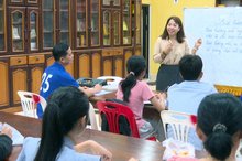Ambassadors promote Vietnamese language in Laos