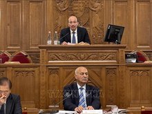 Vietnamese Ambassador to Hungary Bui Le Thai (back row) speaks at the sixth Asia–Europe Political Forum in Hungary. (Photo published by VNA)