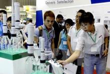 More than 100 bio-technologies for food processing, medicine production and environmental treatment are on display at the Vietnam Technology and Equipment Market 2017. (Photo: VNA)