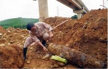 Wartime bombs safely handled in Vietnamese provinces