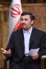 Ahmadinejad: Iran-Egypt Ties Serve Both Nationsˈ Regional Interests  